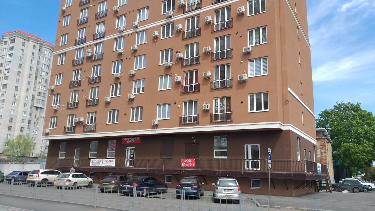 Белая Студия Вокзал Харьков-Пассажирский Εξωτερικό φωτογραφία